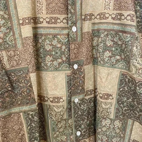 Tori Richard Medallion Print Cotton Lawn Aloha Hawaiian Shirt - Picture 3 of 6